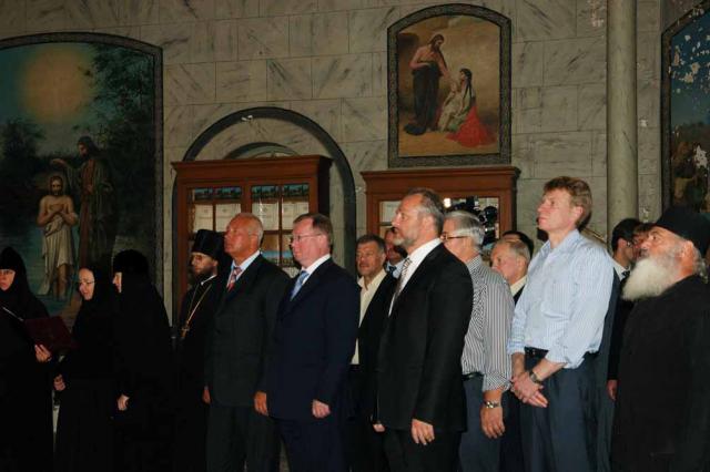 Молебен в народной трапезной Сергиевского подворья