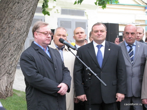 С. Степашин и С. Байдаков на открытии памятника В. Хитрово