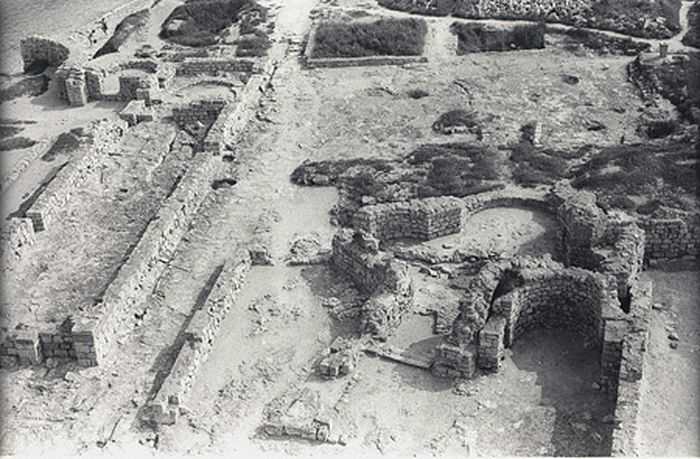  Кафедральный храм во имя апостола Петра и крещальня – место крещения князя Владимира (современное состояние). Фото Олега Макарова